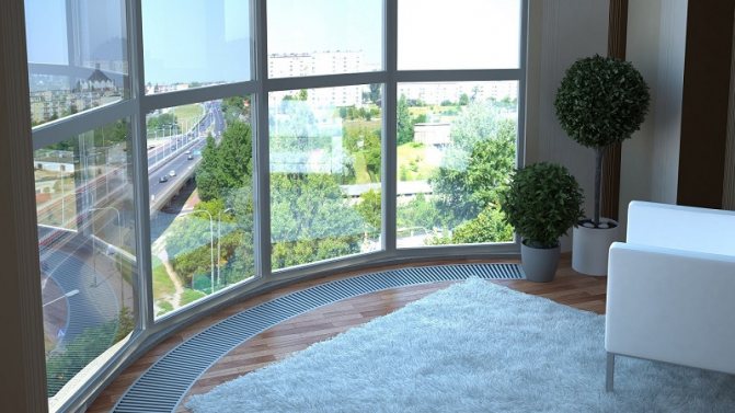 Lohnt es sich, einen Panoramabalkon zu bauen: Vor- und Nachteile, Ausstattung und gemütliches Design