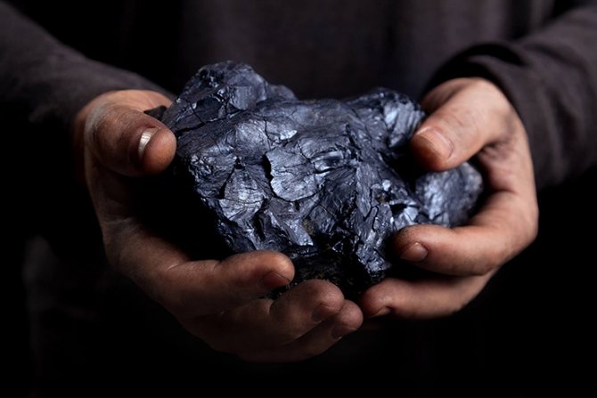 Verbrennungstemperatur von Holzkohle und Kohle