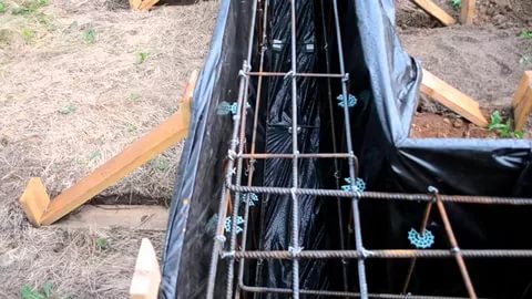 Serre à faire soi-même à partir de fenêtres en plastique: idées créatives de construction