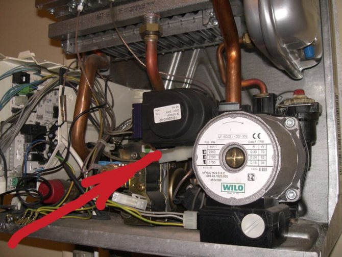 Válvula de 3 vias Ariston com linha servo no bloco hidráulico