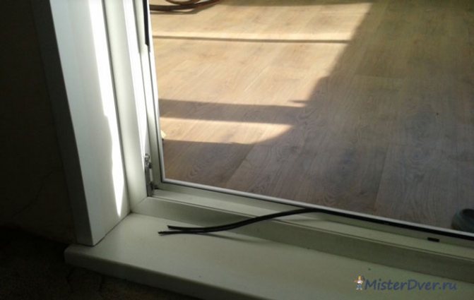 Joint pour portes en plastique