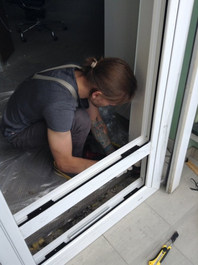 Installation einer Aluminiumtür