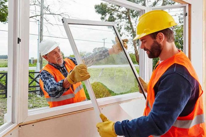 Installation de fenêtres euro dans une maison privée: installation d'un ouvrant