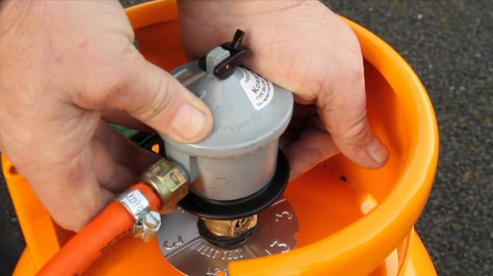 installation d'une bouteille de gaz dans le pays