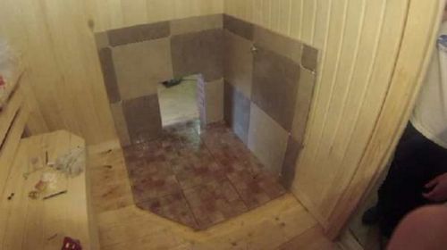 Installation d'un poêle dans un bain public sur un plancher en bois: instructions étape par étape