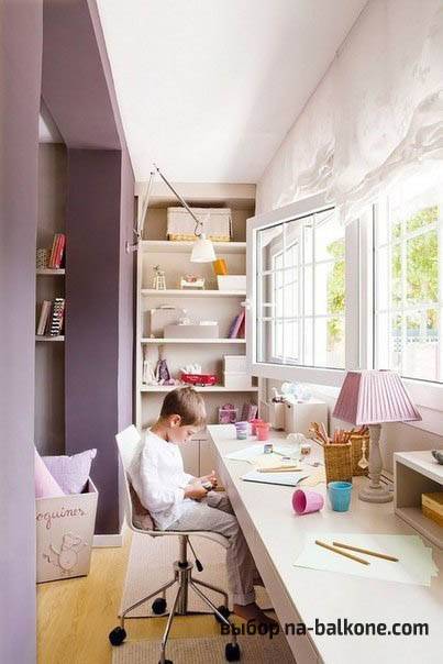 Jardin d'hiver confortable sur la loggia