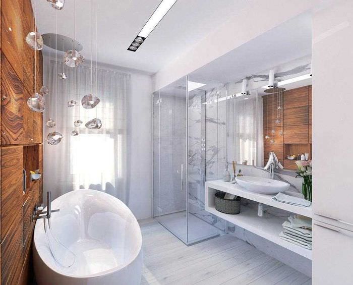 option pour un intérieur de salle de bain inhabituel avec une fenêtre