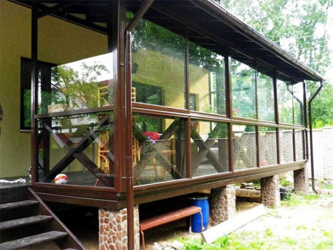 Teilweise verglaste Veranda