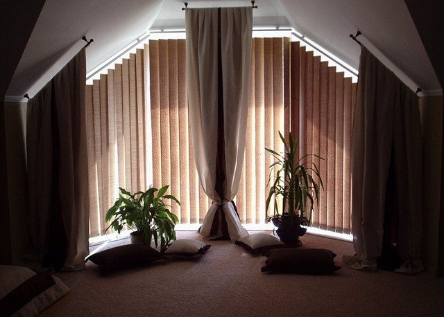 stores verticaux en tissu avec tulle