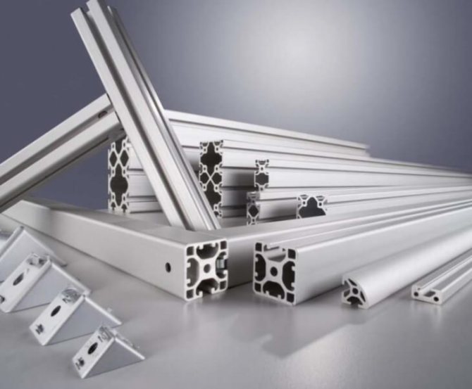 Types de profilés en aluminium utilisés dans la construction et la décoration de meubles