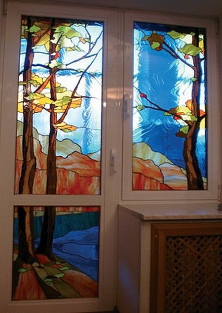 Vitrail sur la porte du balcon