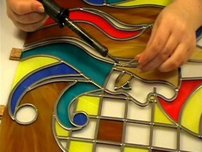 Technique de soudage des vitraux