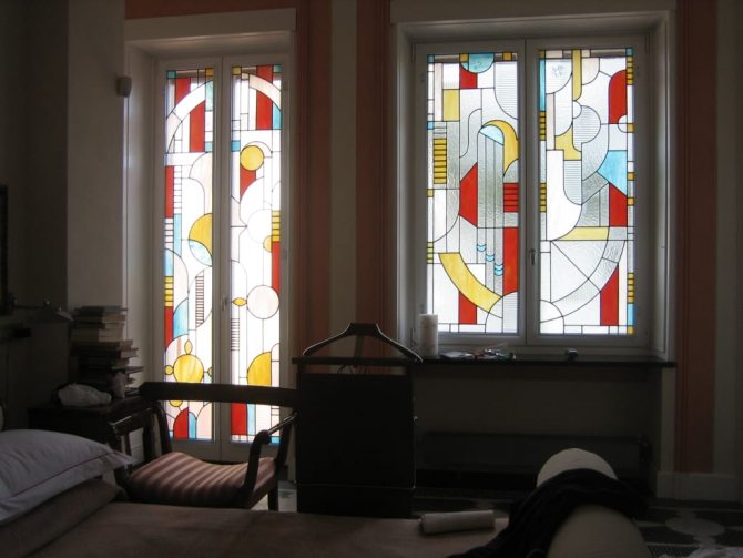 Vitrail dans la chambre