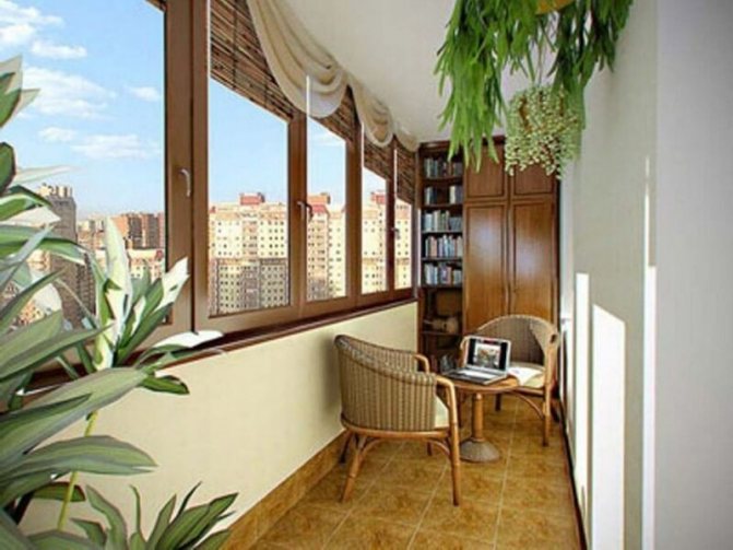 Conception interne du balcon avec un plat à emporter