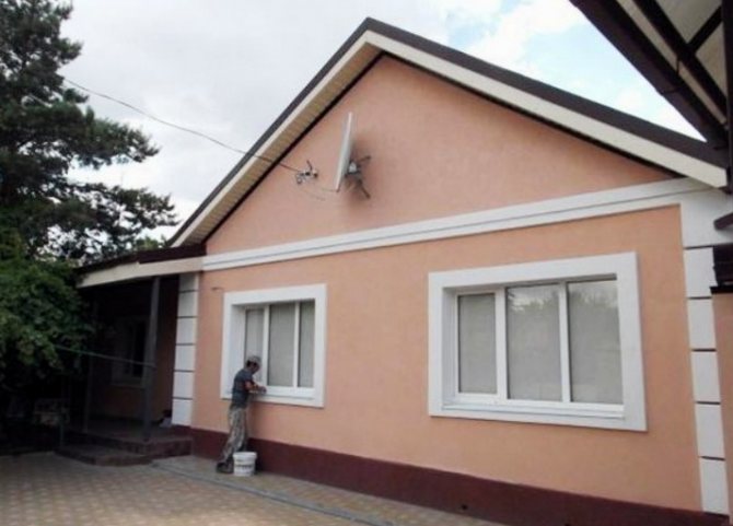 Gesso e isolamento da fachada molhada concluídos