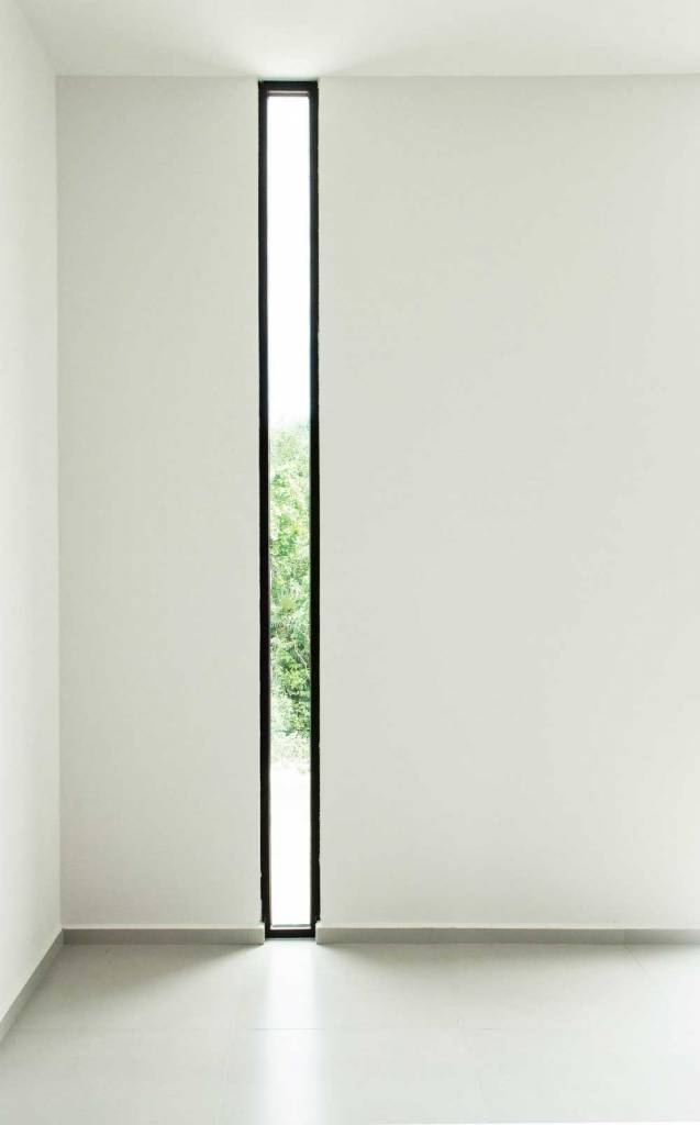 Fenêtres hautes et fines du sol au plafond: design, forme, photos, exemples