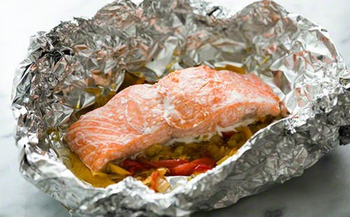gebackenes Fischfilet in Folie