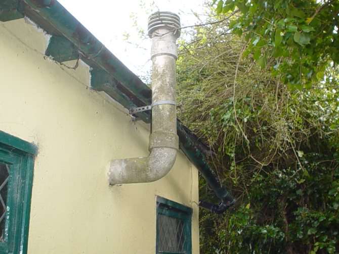 Protéger un mur en bois d'un poêle